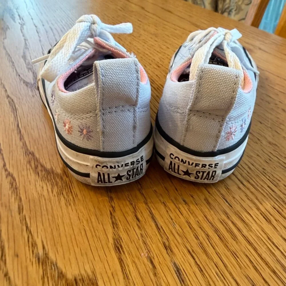 CONVERSE GIRLS LAVENDER PURPLE FLORAL SPRING SHOES SIZE 11